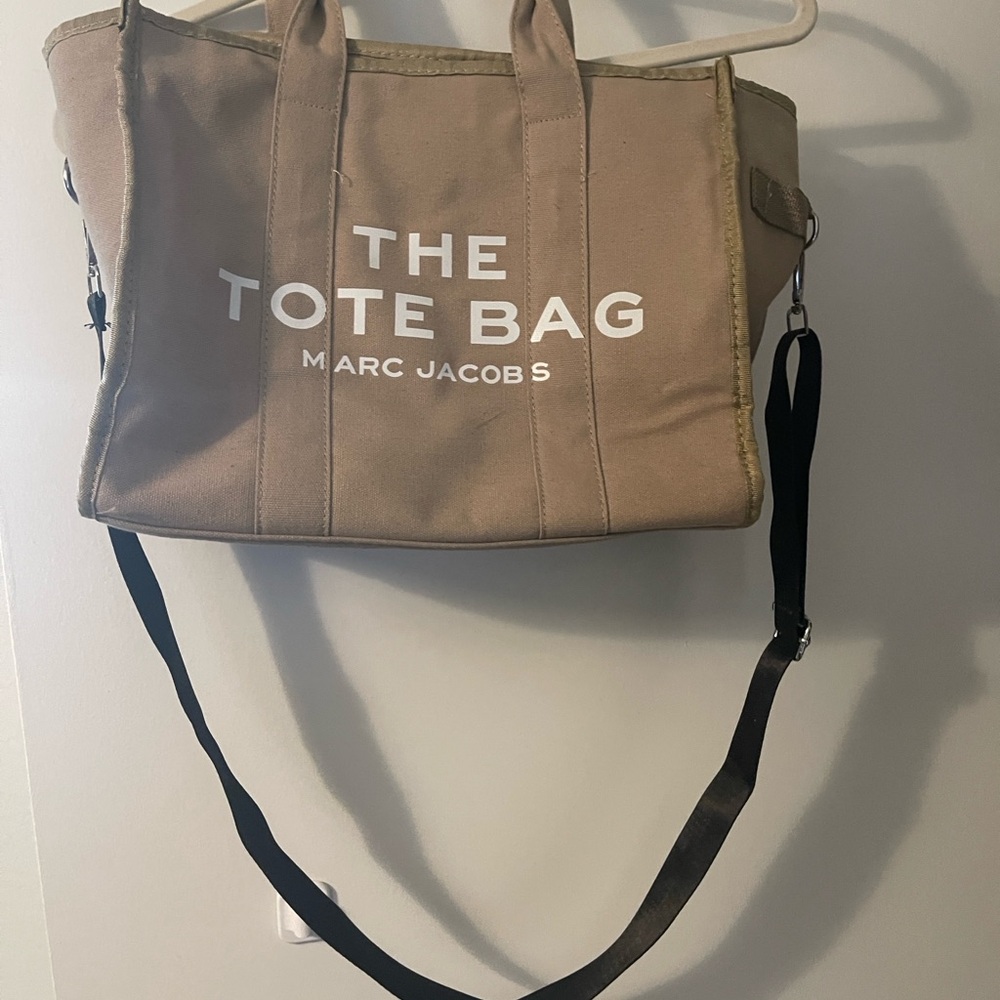 Amazon Marc Jacobs Tan The Tote Bag
